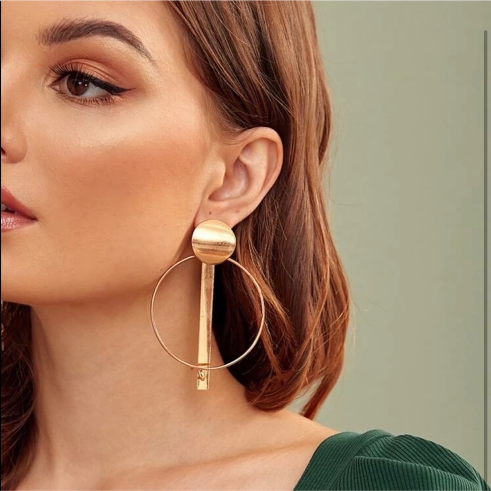 Hoops